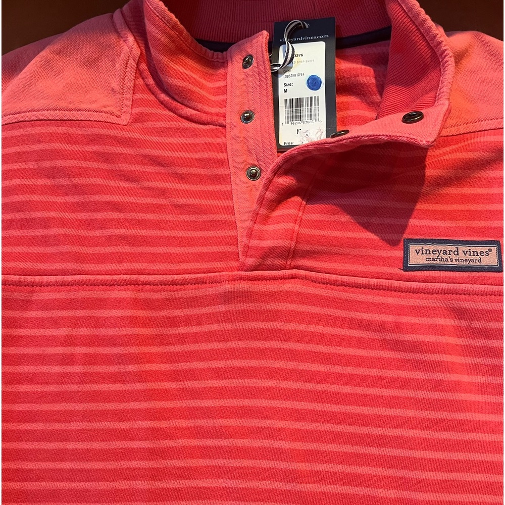 Vineyard Vines women’s sweatshirt